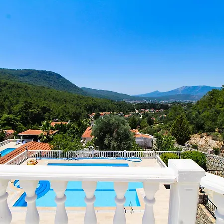Tekce Yesiluezuemlue Villa No 17 *