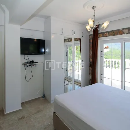 Tekce Yesiluezuemlue No 17 Villa Uzumlu