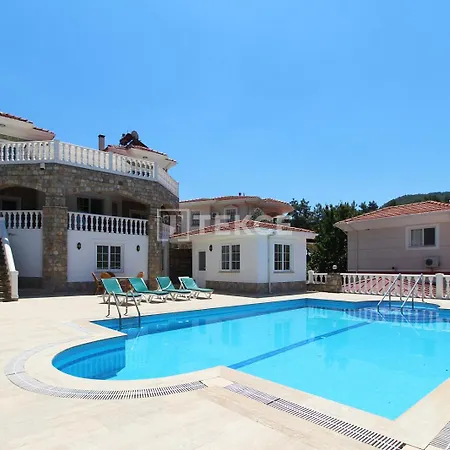 Villa Tekce Yesiluezuemlue No 17 *