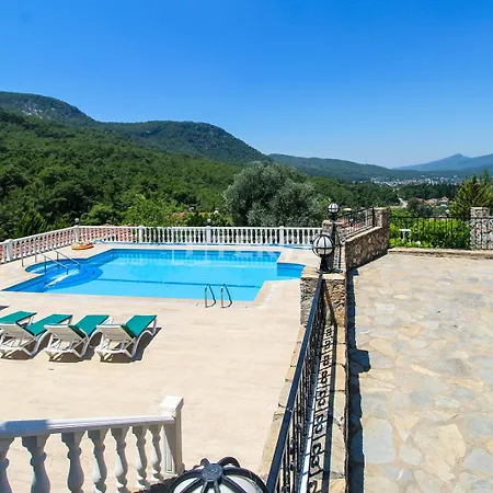 Tekce Yesiluezuemlue No 17 Villa *
