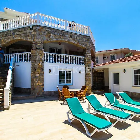 Tekce Yesiluezuemlue No 17 Villa Uzumlu