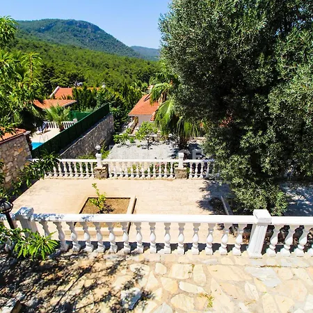Tekce Yesiluezuemlue No 17 Villa *