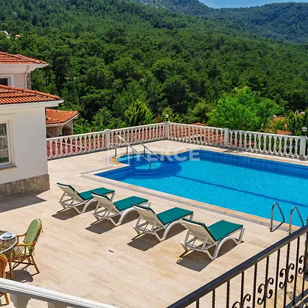 Tekce Yesiluezuemlue No 17 Villa