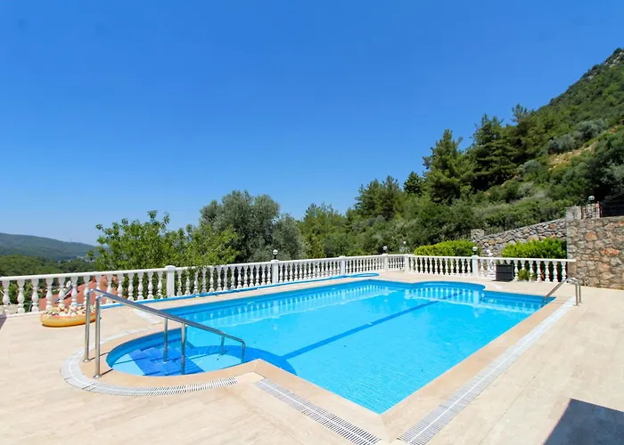 Tekce Yesiluezuemlue Villa No 17 *